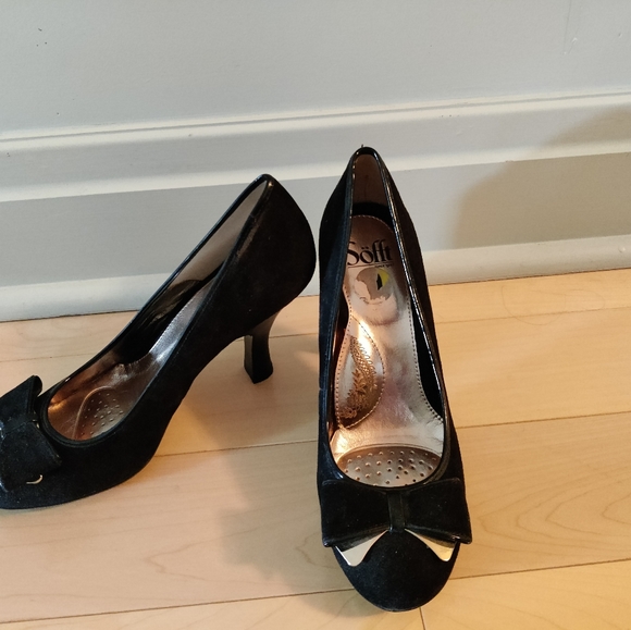 Dress Pumps - Picture 3 of 4